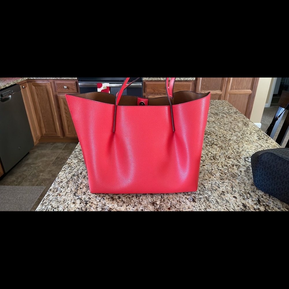 This bag is almost brand new! Only used a Few times!